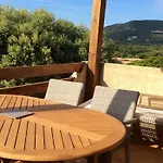 Les Hauts De Pinarello Apartment
